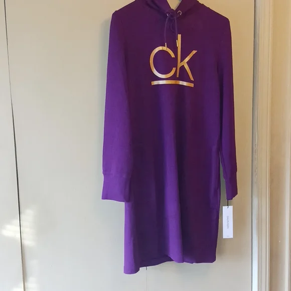 A Calvin Klein Casual Dress - Picture 2 of 8